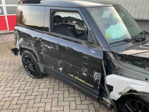 Landrover Defender II 90 3.0 D250 MHEV Épave (2023, Métallisé, Noir)