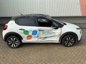 Citroen C3 1.2 12V e-THP PureTech 110 Épave (2023, Blanc)
