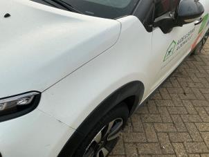 Citroen C3 1.2 12V e-THP PureTech 110 Épave (2023, Blanc)
