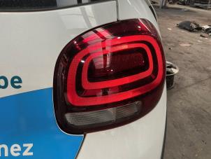 Citroen C3 1.2 12V e-THP PureTech 110 Épave (2023, Blanc)