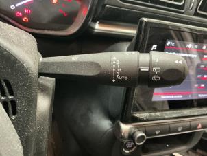 Citroen C3 1.2 12V e-THP PureTech 110 Épave (2023, Blanc)
