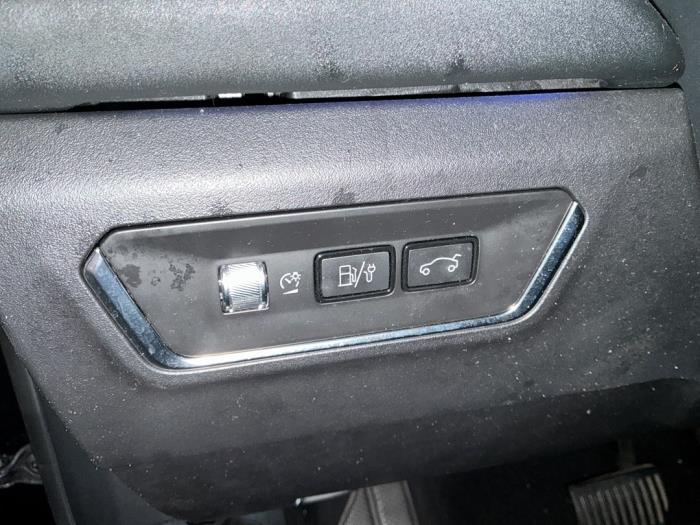 Lynk & Co 01 1.5 PHEV Épave (2022, Métallisé, Noir)