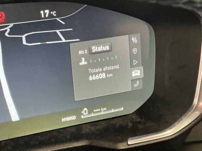 Lynk & Co 01 1.5 PHEV Épave (2022, Métallisé, Noir)