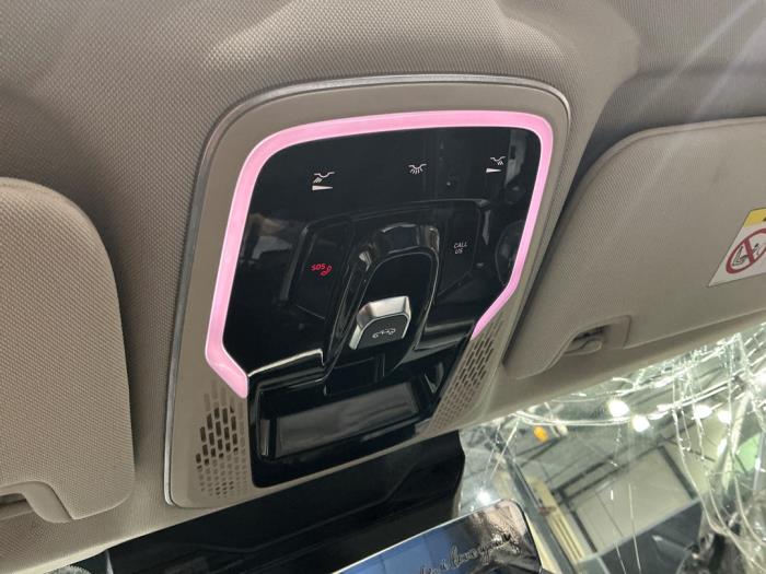 Lynk & Co 01 1.5 PHEV Épave (2022, Métallisé, Noir)