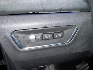 Lynk & Co 01 1.5 PHEV Épave (2022, Métallisé, Noir)