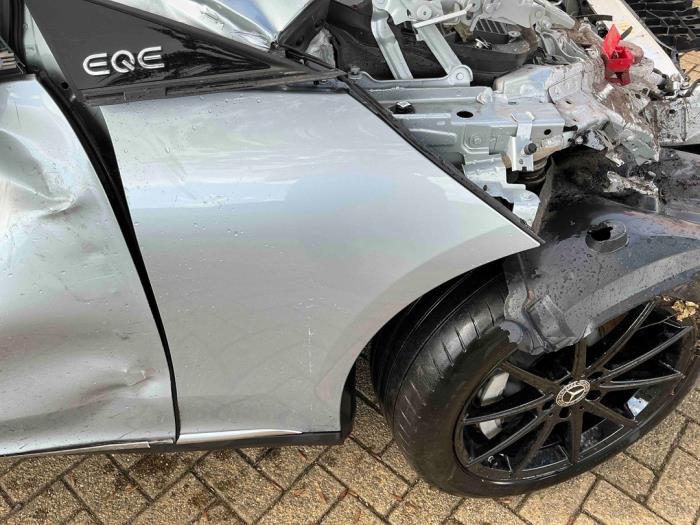 Mercedes EQE 300 89/90 kWh Vehículo de desguace (2023, Gris)