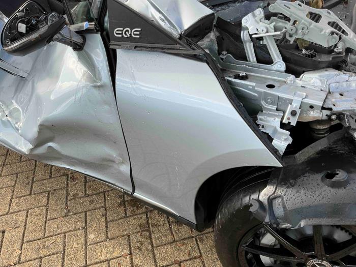 Mercedes EQE 300 89/90 kWh Vehículo de desguace (2023, Gris)