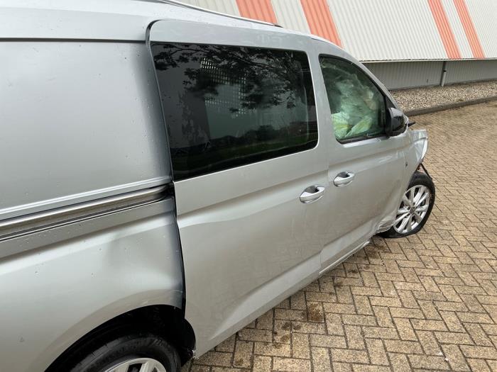Volkswagen Caddy Cargo V 2.0 TDI SCR Épave (2024, Métallisé, Gris argenté)