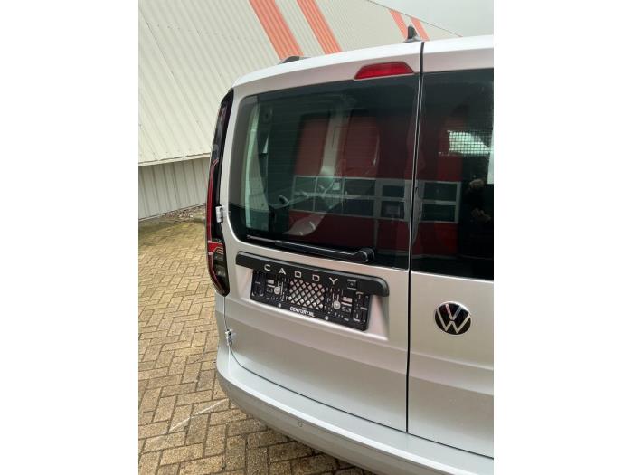 Volkswagen Caddy Cargo V 2.0 TDI SCR Épave (2024, Métallisé, Gris argenté)