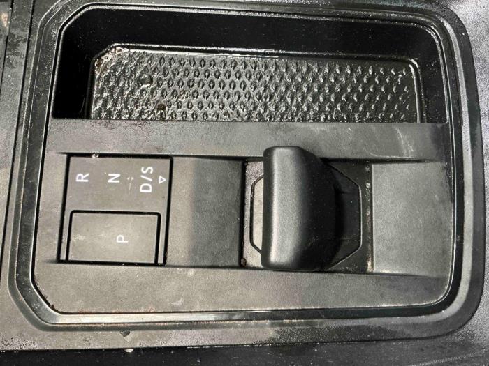 Volkswagen Caddy Cargo V 2.0 TDI SCR Épave (2024, Métallisé, Gris argenté)