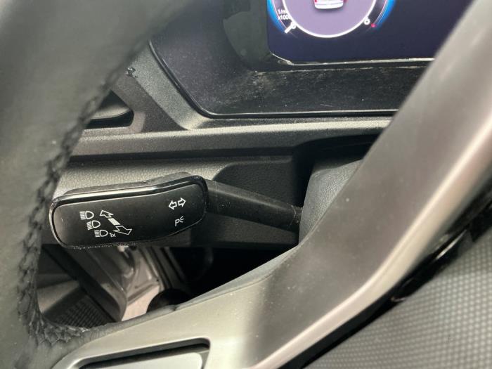 Volkswagen Caddy Cargo V 2.0 TDI SCR Épave (2024, Métallisé, Gris argenté)