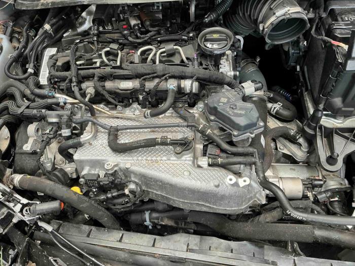 Volkswagen Caddy Cargo V 2.0 TDI SCR Épave (2024, Métallisé, Gris argenté)