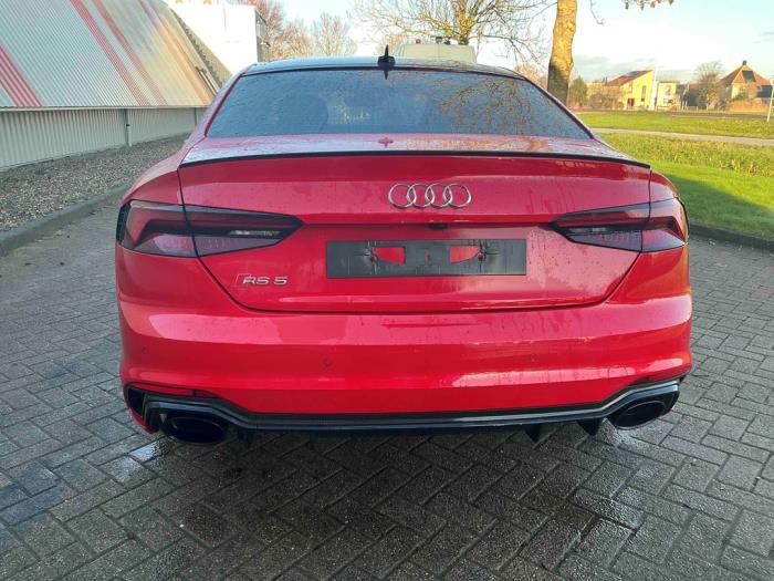 Audi RS 5 2.9 V6 TFSI 24V Épave (2017, Métallisé, Rouge)