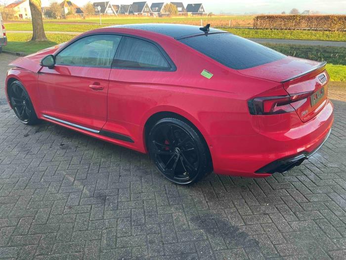 Audi RS 5 2.9 V6 TFSI 24V Épave (2017, Métallisé, Rouge)
