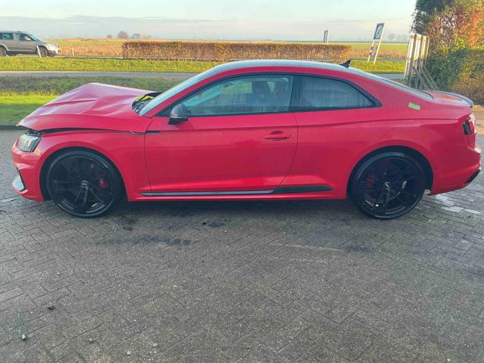 Audi RS 5 2.9 V6 TFSI 24V Épave (2017, Métallisé, Rouge)