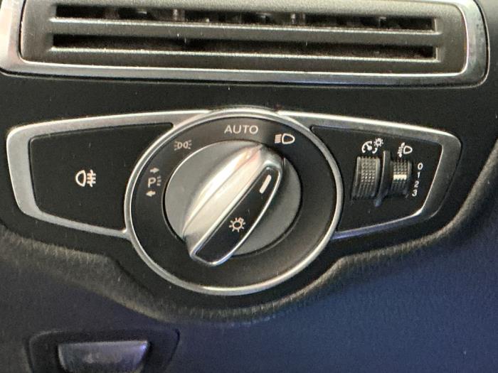 Mercedes GLC 2.2 250d 16V BlueTEC 4-Matic Épave (2017, Métallisé, Bleu)
