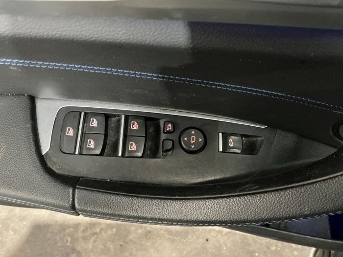 BMW X3 xDrive 30d 3.0 Turbo 24V Mild Hybrid Samochód złomowany (2021, Metalik, Czarny)
