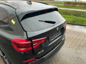 BMW X3 xDrive 30d 3.0 Turbo 24V Mild Hybrid Samochód złomowany (2021, Metalik, Czarny)