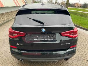 BMW X3 xDrive 30d 3.0 Turbo 24V Mild Hybrid Samochód złomowany (2021, Metalik, Czarny)