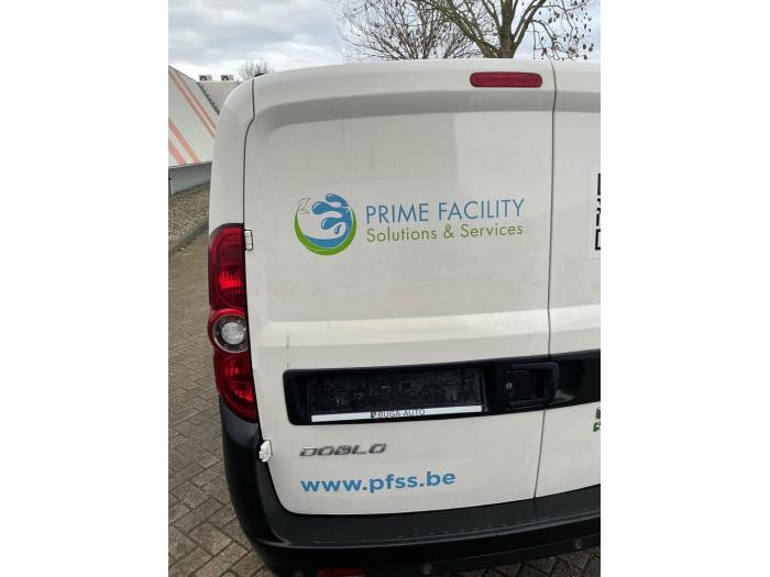 Fiat Doblo 15- Épave (2021, Blanc)