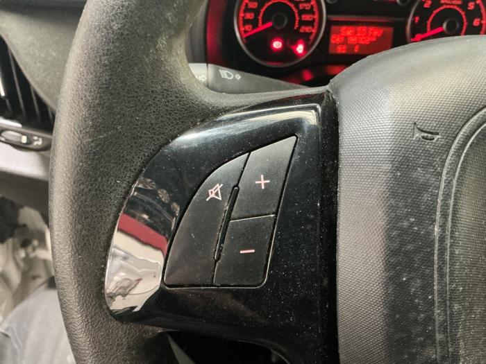 Fiat Doblo 15- Épave (2021, Blanc)