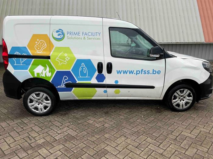 Fiat Doblo 15- Épave (2021, Blanc)