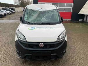 Fiat Doblo 15- Épave (2021, Blanc)