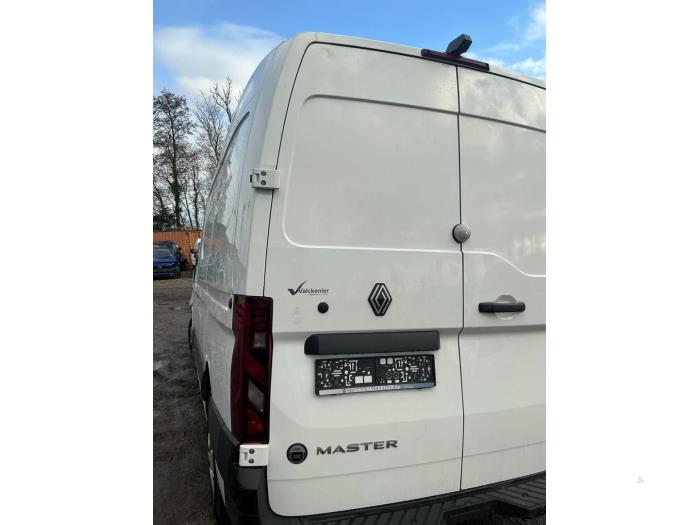 Renault Master IV 2.0 Blue dCi 150 Épave (2025, Blanc)