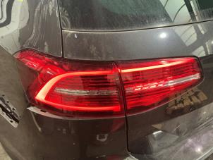 Volkswagen Passat Variant 1.6 TDI 16V Samochód złomowany (2019, Metalik, Srebrnoszary)