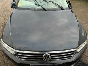 Volkswagen Passat Variant 1.6 TDI 16V Samochód złomowany (2019, Metalik, Srebrnoszary)