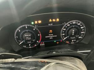 Volkswagen Passat Variant 1.6 TDI 16V Samochód złomowany (2019, Metalik, Srebrnoszary)