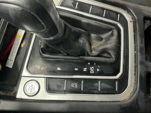 Volkswagen Passat Variant 1.6 TDI 16V Samochód złomowany (2019, Metalik, Srebrnoszary)