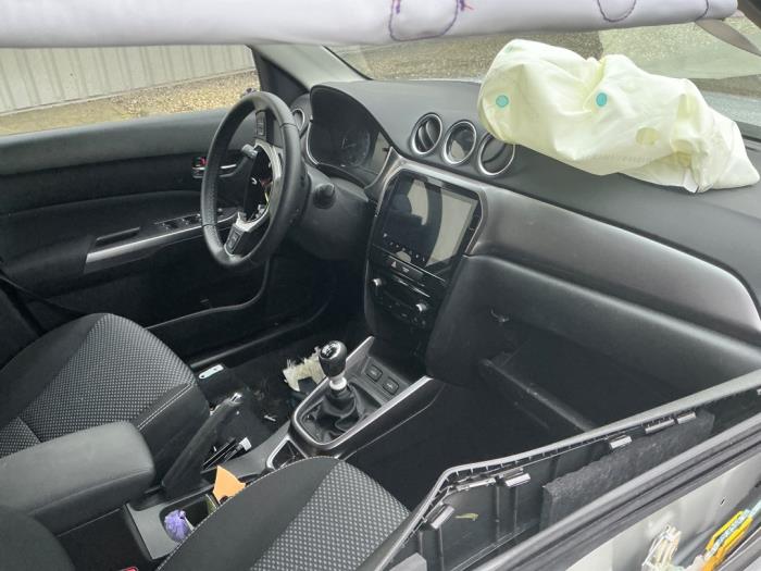 Suzuki Vitara 1.4 Booster Jet Turbo 16V SHVS Épave (2025, Métallisé, Blanc)