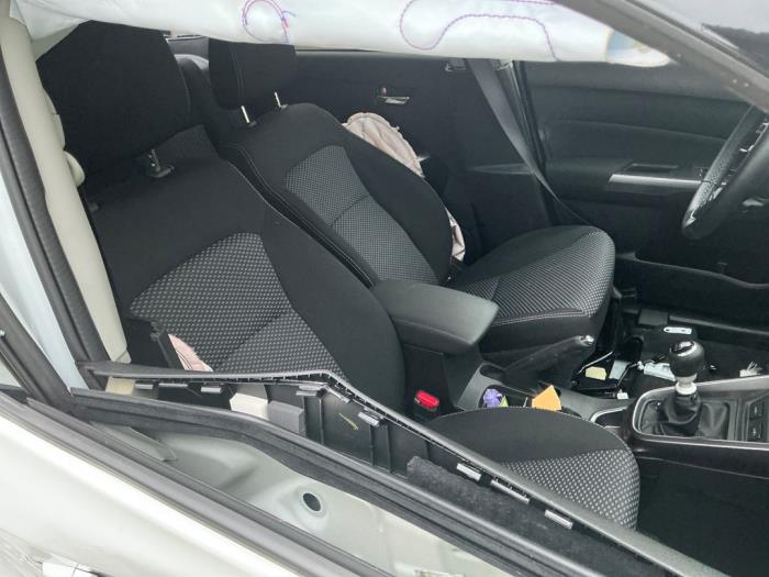 Suzuki Vitara 1.4 Booster Jet Turbo 16V SHVS Épave (2025, Métallisé, Blanc)