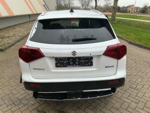 Suzuki Vitara 1.4 Booster Jet Turbo 16V SHVS Épave (2025, Métallisé, Blanc)