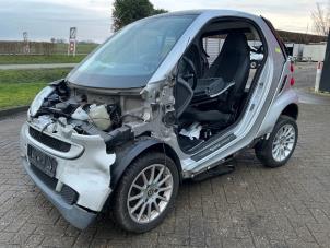 Smart Fortwo Coupé 1.0 52kW,Micro Hybrid Drive Vehículo de desguace (2008, Metálico, Gris plateado)