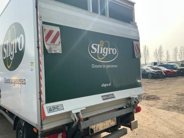 Renault Master III 2.3 dCi 165 16V RWD Samochód złomowany (2024, Bialy)