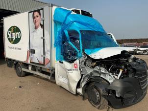Renault Master III 2.3 dCi 165 16V RWD Samochód złomowany (2024, Bialy)
