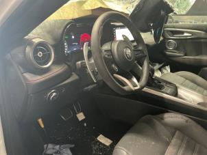 Alfa Romeo Tonale 1.3 T Hybrid Q4 Épave (2025, Blanc)