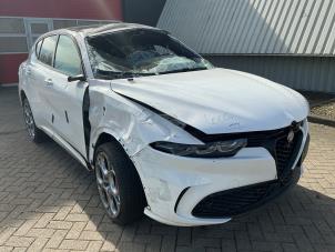 Alfa Romeo Tonale 1.3 T Hybrid Q4 Épave (2025, Blanc)