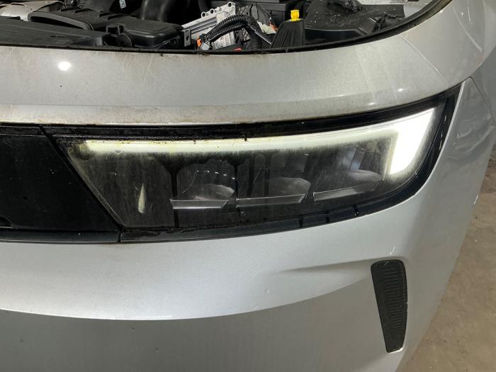 Opel Astra L Sports Tourer 1.6 Plug-in Hybrid Turbo 16V Épave (2025, Métallisé, Gris argenté)