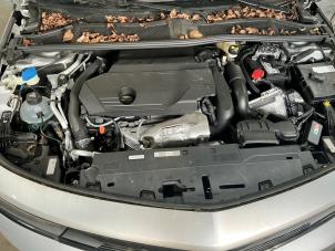 Opel Astra L Sports Tourer 1.6 Plug-in Hybrid Turbo 16V Épave (2025, Métallisé, Gris argenté)
