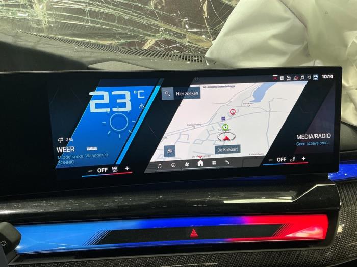 BMW M5 Touring 4.4 xDrive Plug-in Hybrid Épave (2025, Brun)