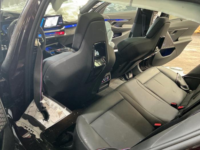BMW M5 Touring 4.4 xDrive Plug-in Hybrid Épave (2025, Brun)