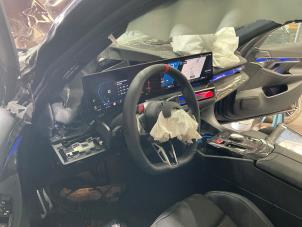 BMW M5 Touring 4.4 xDrive Plug-in Hybrid Épave (2025, Brun)