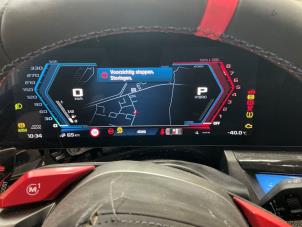BMW M5 Touring 4.4 xDrive Plug-in Hybrid Épave (2025, Brun)