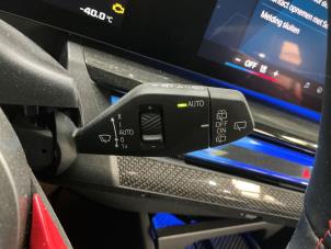 BMW M5 Touring 4.4 xDrive Plug-in Hybrid Épave (2025, Brun)