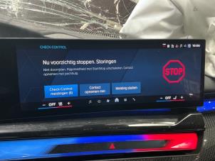 BMW M5 Touring 4.4 xDrive Plug-in Hybrid Épave (2025, Brun)