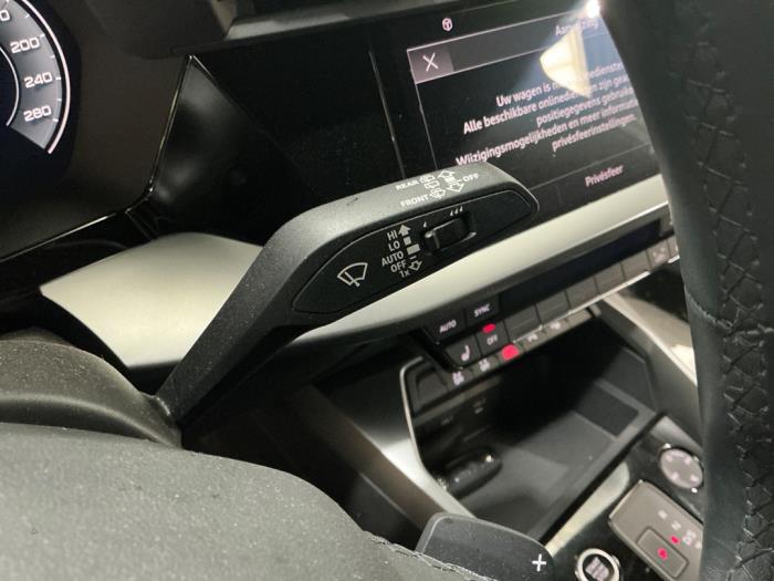 Audi A3 Sportback 2.0 30 TDI 16V Samochód złomowany (2022, Czarny)