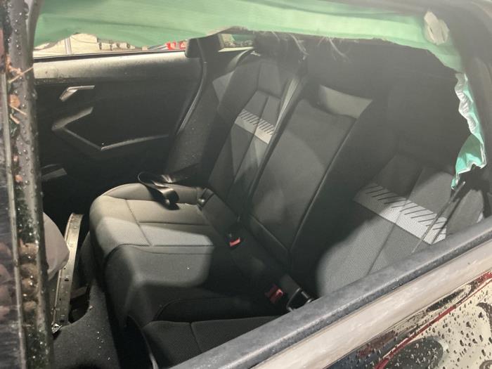 Audi A3 Sportback 2.0 30 TDI 16V Samochód złomowany (2022, Czarny)